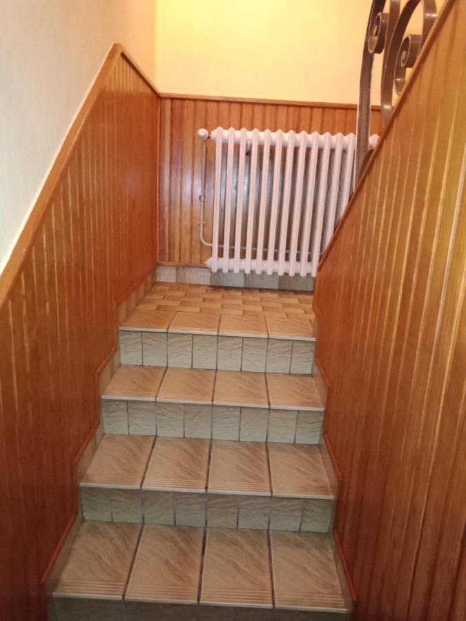 Maison Entiere Avec Parking, Garage Et Jardin Монлюсон Экстерьер фото