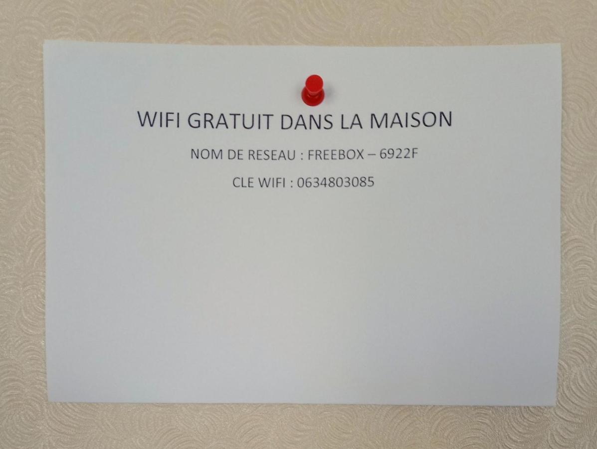 Maison Entiere Avec Parking, Garage Et Jardin Монлюсон Экстерьер фото